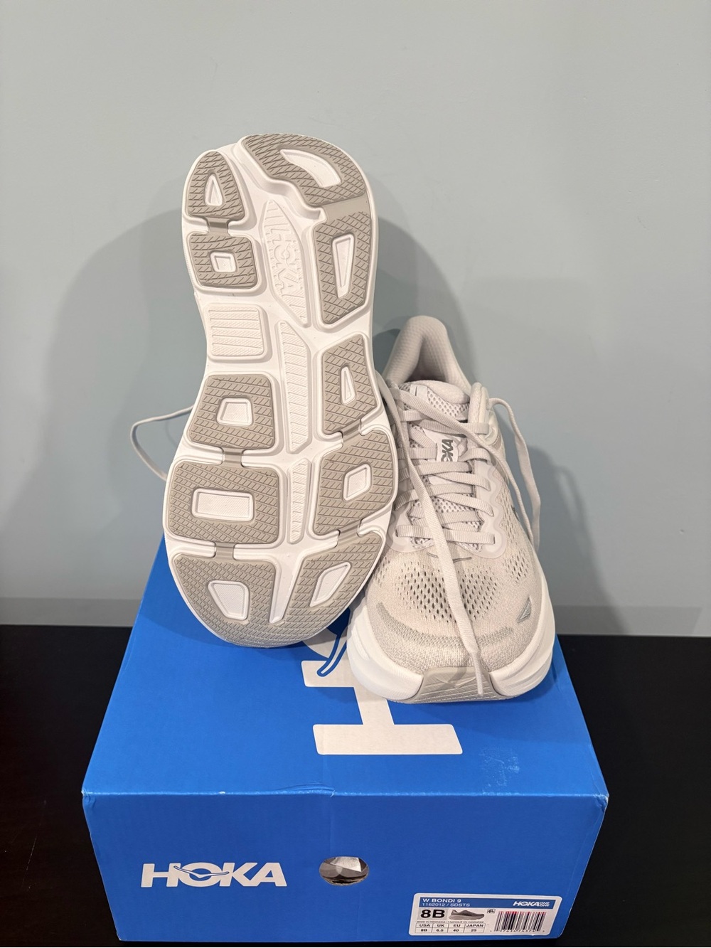 HOKA Women's Bondi 9 Shoe | size: 8B - Picture 3 of 7